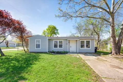 1318 Raines St, Arlington, TX 76010
