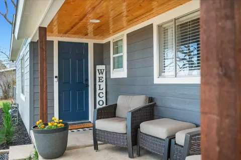 916 Dunaway Ln, Azle, TX 76020