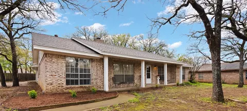 209 Shady Oak Rd, Keene, TX 76059
