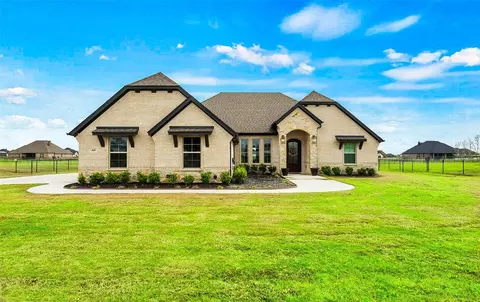 409 Venadito Dr, Godley, TX 76044