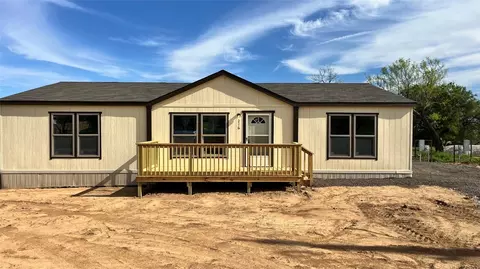 216 Overland Trl, Runaway Bay, TX 76426