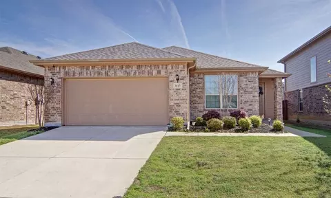 3117 Antler Point Dr, Fort Worth, TX 76108