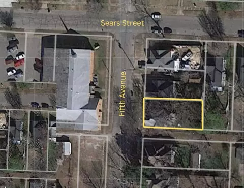 312 N 5th Ave, Denison, TX 75021