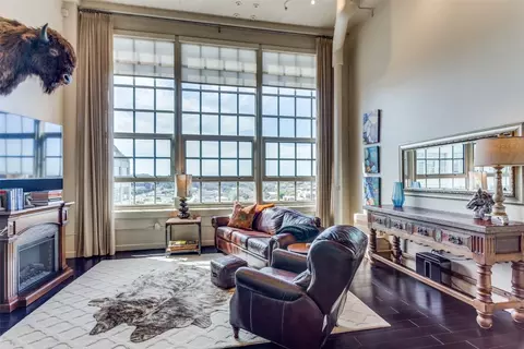 2600 W 7th St #2810, Fort Worth, TX 76107
