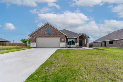 318 Pennington Rd, Royse City, TX 75189