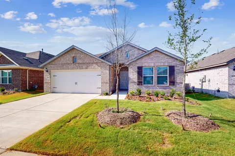 1824 Indian Grass Dr, Royse City, TX 75189