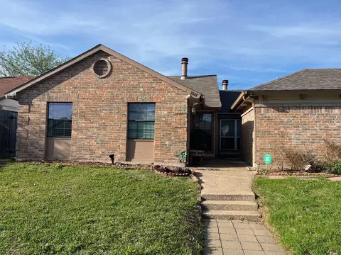 2511 Sunflower Dr, Arlington, TX 76014