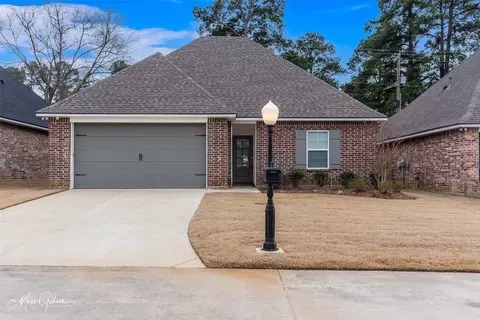 367 Mousse Ruelle Dr, Shreveport, LA 71106