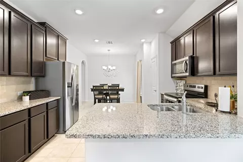 126 Redding Ln, Red Oak, TX 75154