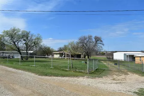677 N Lake Rd, Holliday, TX 76366