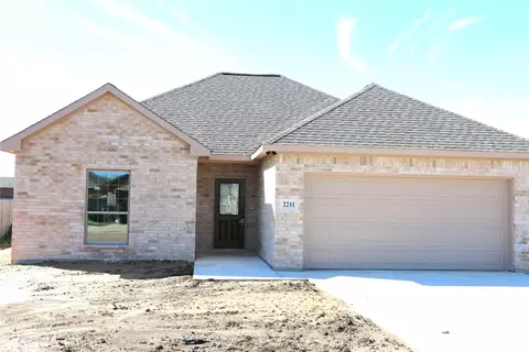 2211 Samuel St, Mabank, TX 75147