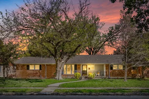 10511 Longmeadow Dr, Dallas, TX 75238