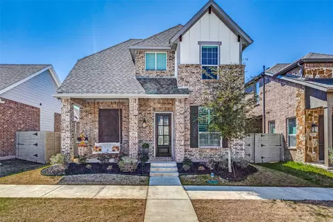 5311 Waterloo Dr, Sachse, TX 75048