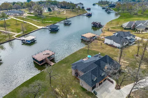 16092 Eagle Ct, Mabank, TX 75156