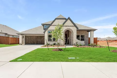 1033 Stillmeade Dr, Midlothian, TX 76065