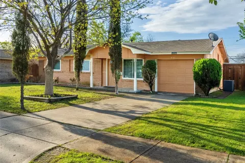 4302 Cornell Dr, Garland, TX 75042