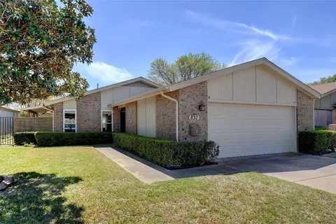832 Harwood Rd, Bedford, TX 76021