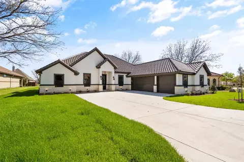 1002 Catalina Bay Blvd, Granbury, TX 76048