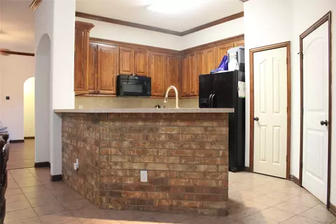 120 Rockhaven Dr, Alvarado, TX 76009