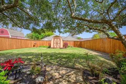 Exterior - 1310 Windsor Way, Rowlett, TX 75088 photo 5 of 6