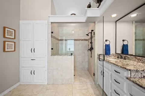 Bath - 1310 Windsor Way, Rowlett, TX 75088 photo 2 of 4