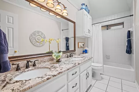 Bath - 1310 Windsor Way, Rowlett, TX 75088 photo 4 of 4