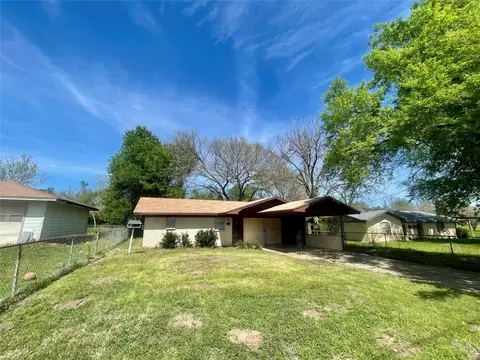 1613 E Main St, Teague, TX 75860
