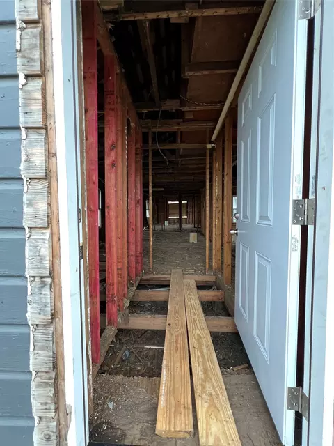 1704 Locust St, Commerce, TX 75428 photo 6