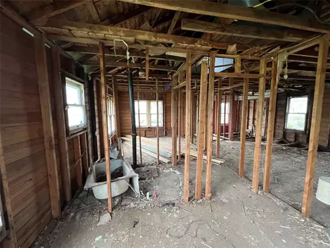 1704 Locust St, Commerce, TX 75428 photo 11