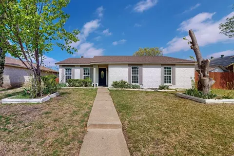 2203 Reagan Blvd, Carrollton, TX 75006