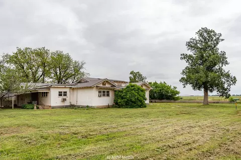 Exterior - 1105 5th, Rule, TX 79547 photo 2 of 6