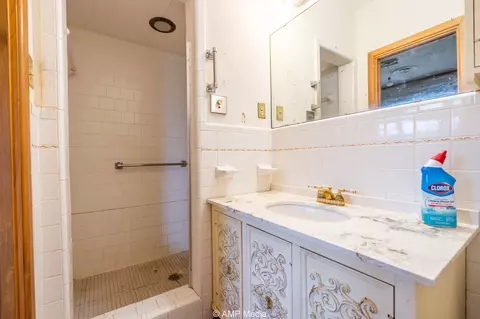 Bath - 1105 5th, Rule, TX 79547 photo 1 of 1