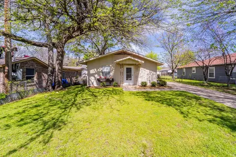 1017 E Oak St, Denton, TX 76205 photo 19