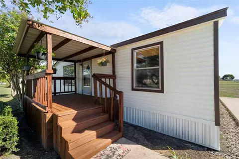 3310 Shady Creek Cir, Red Oak, TX 75154