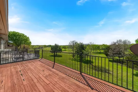 732 Pebble Beach Dr, Garland, TX 75043