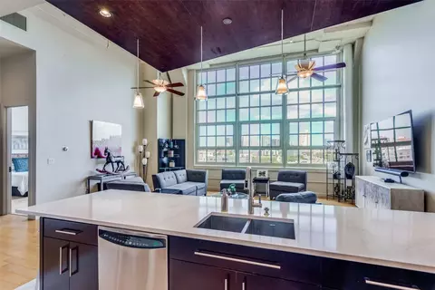 2600 W 7th St #2742, Fort Worth, TX 76107