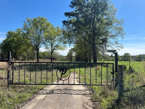 2050 Fm 123, De Berry, TX 75639