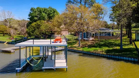 139 Dolly Dr, Mabank, TX 75156