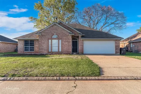 3152 Cypress Ln, Bossier City, LA 71111
