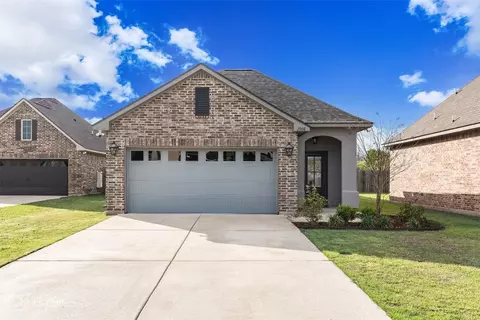 1908 Valdemar Pl, Bossier City, LA 71112