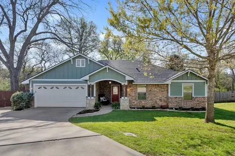 1829 Woodland Park Dr, Denison, TX 75020