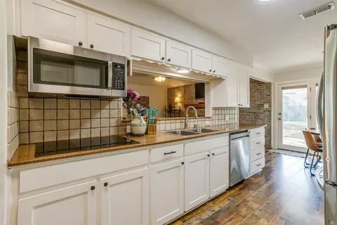 Kitchen - 1107 Trace Rd, Cleburne, TX 76033 photo 3 of 3