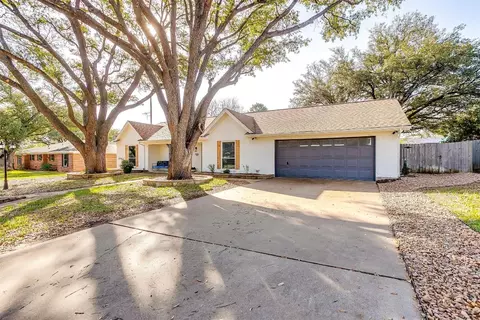 Exterior - 1107 Trace Rd, Cleburne, TX 76033 photo 3 of 8