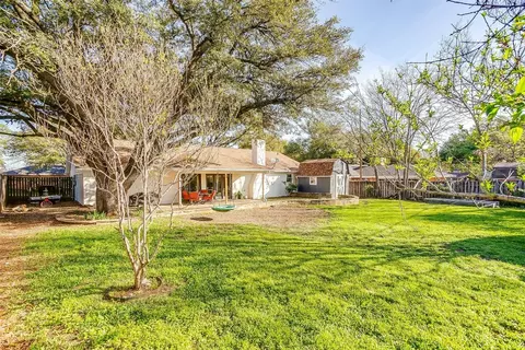 Exterior - 1107 Trace Rd, Cleburne, TX 76033 photo 6 of 8