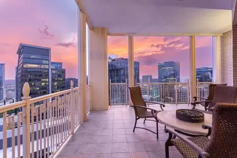 2555 N Pearl St #1701, Dallas, TX 75201