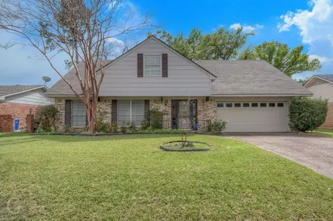 421 Lowell Ct, Shreveport, LA 71115
