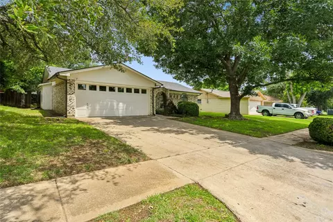 712 Ann Lois Ln, Burleson, TX 76028