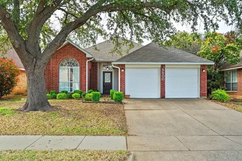 8600 Sabinas Trl, Fort Worth, TX 76118