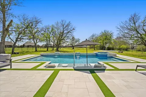 320 Town East Blvd, Sunnyvale, TX 75182