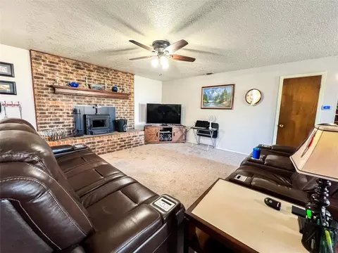 Living - 1410 N Avenue L, Haskell, TX 79521 photo 4 of 6